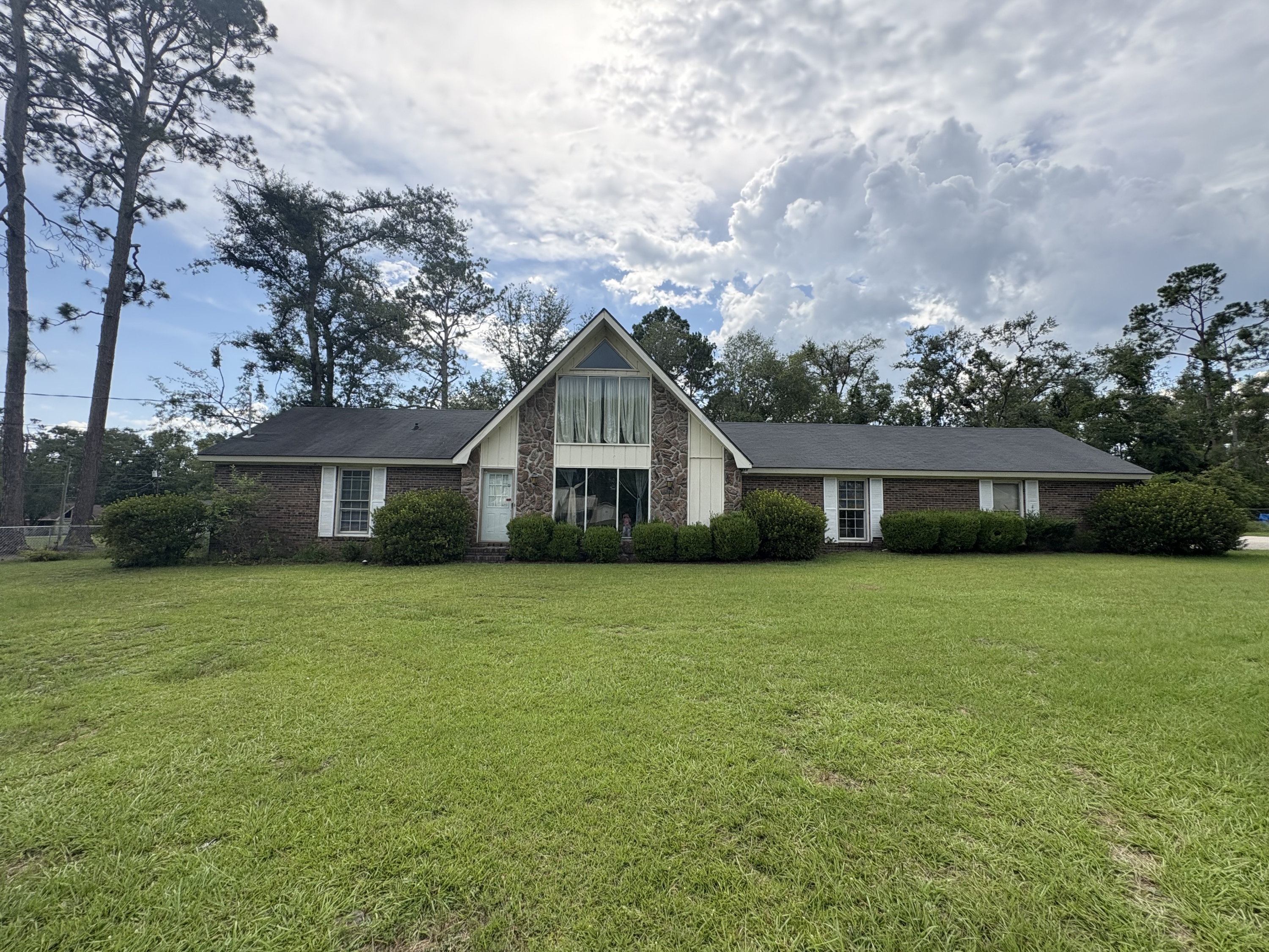 Morris-1605 Clyde Blvd